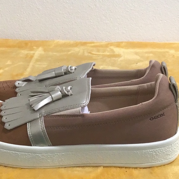 NWOT GEOX Respira Suede Italian Patent Fringe & Tassel Loafer Sneakers - Picture 10 of 12